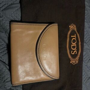 Tod's Camel Leather Compact Wallet with Dark Edge Trim